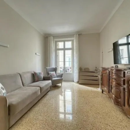 Апартаменты Rue Hoche *