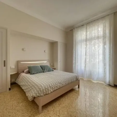 Apartment Rue Hoche *